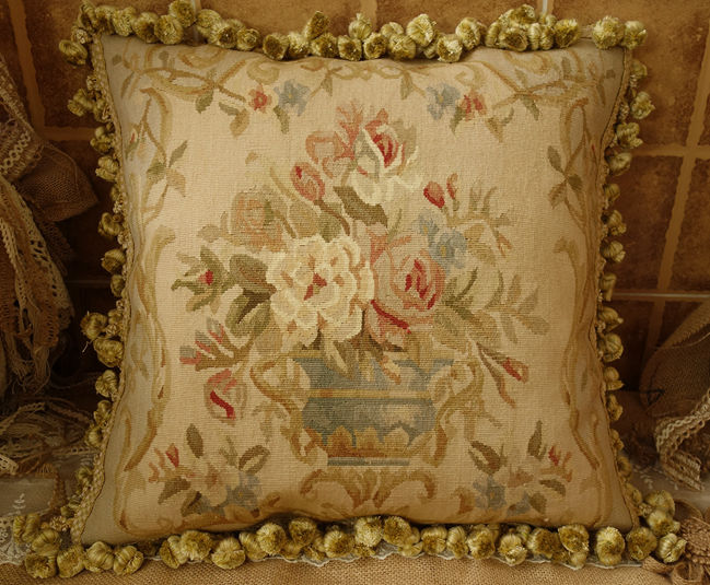18" Traditional HandWoven 18th C. Reproduction Aubusson